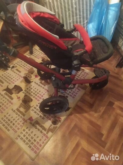 Коляска прогулочная