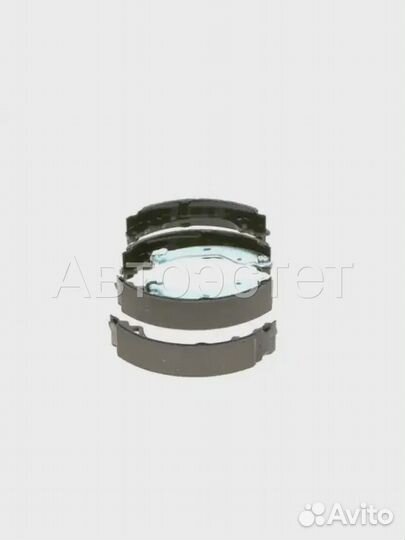 Тормозные колодки барабанные задний мост 0 986 487 704