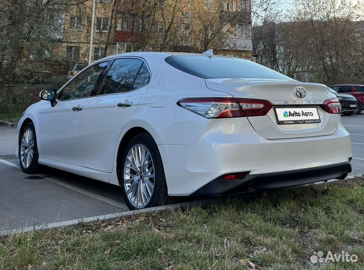 Toyota Camry 2.5 AT, 2019, битый, 137 000 км