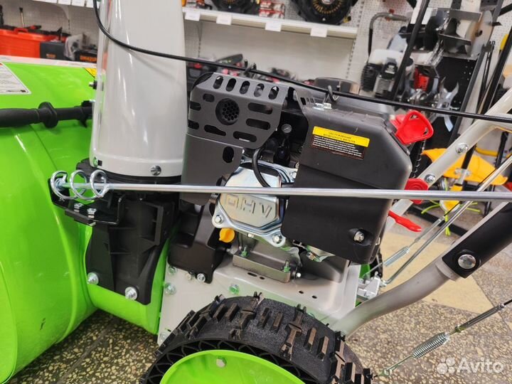 Снегоуборщик бензиновый 4 вперед/1 назад