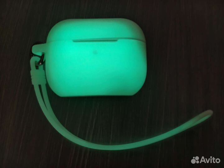 Светящийся силиконовый чехол для Airpods Pro