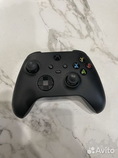 Продам Xbox Series X + комплект