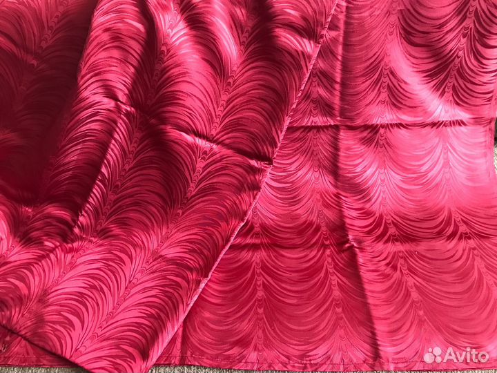 Продам шторы для зала, бордовые