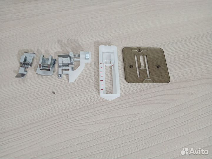 Швейная машина Janome