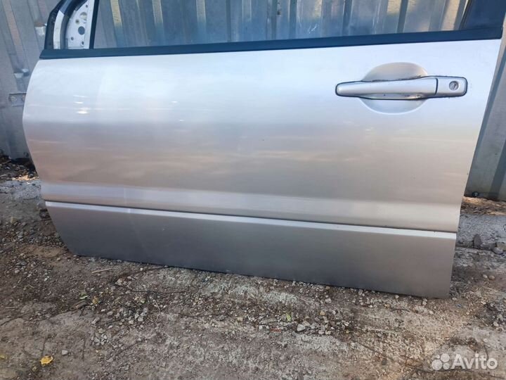 Передняя левая дверь Лансер 9