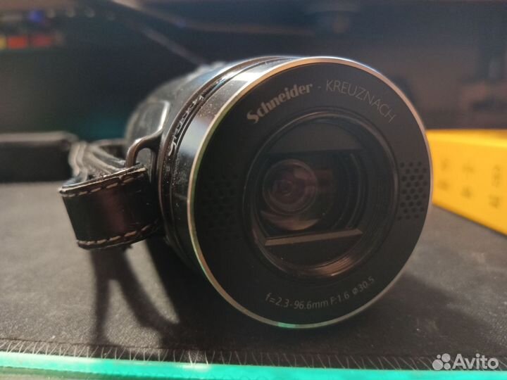 Видеокамера Samsung цифровая