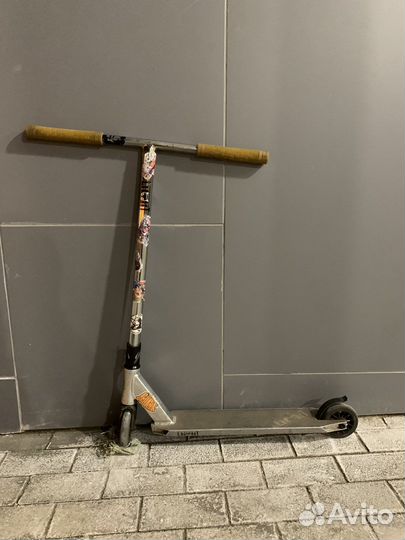 Трюковой самокат Limit