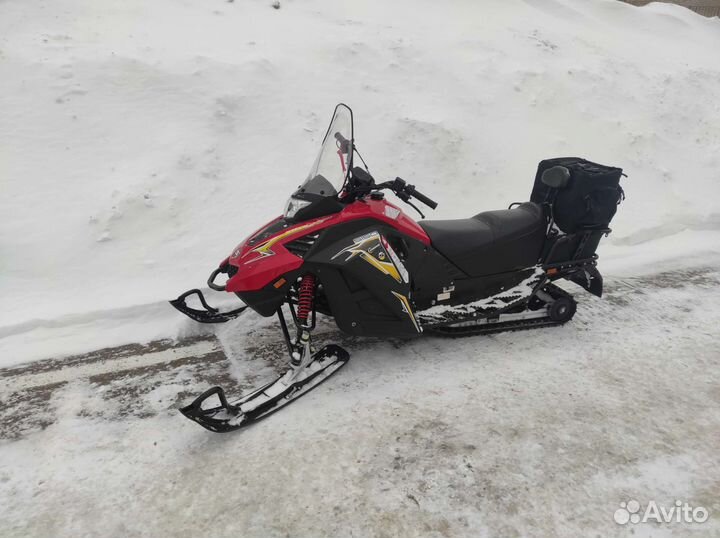 Продам снегоход стелс 150