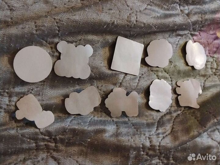 Случайные наклейки из пятёрочки (неиспользованные)