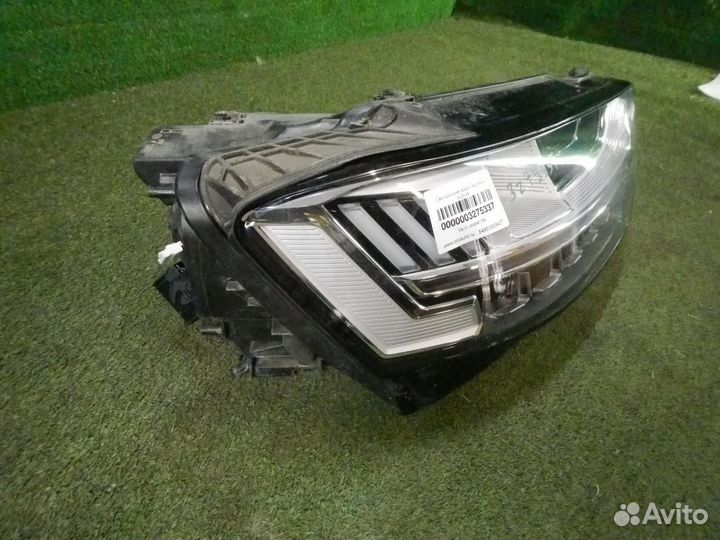 Фара правая Audi A8/S8
