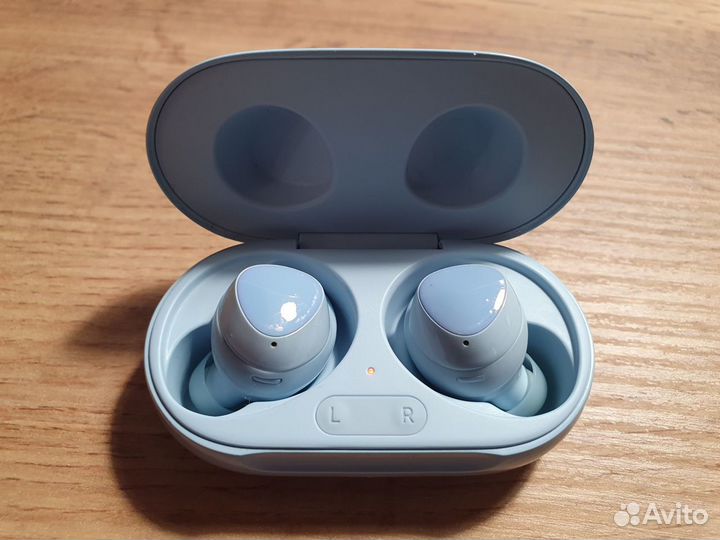 Наушники Samsung Galaxy buds plus