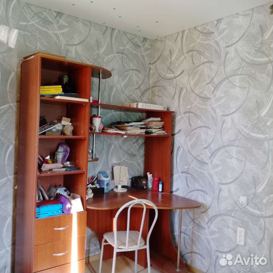 Письменный стол