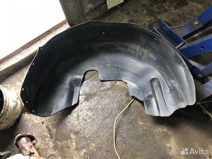 Подкрылок локер задний Сузуки Гранд Витара 3
