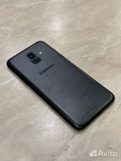 Телефон Galaxy A6