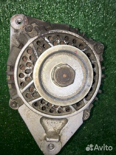 Генератор 6G72 Mitsubishi Diamante F27A MD160540