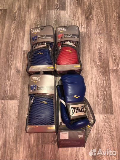 Боксерские перчатки everlast