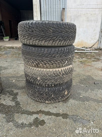 Nokian Tyres Hakkapeliitta R2 215/60 R16