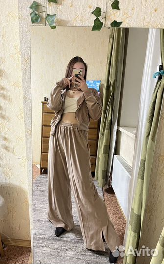 Костюм женский повседневный спортивный