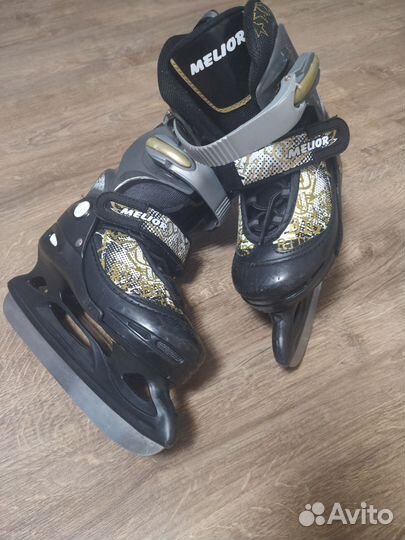 Коньки хоккейные