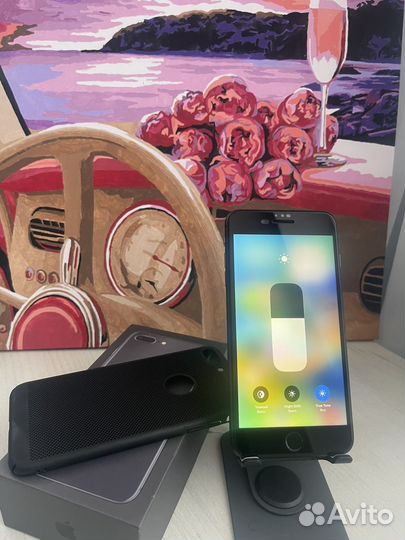 iPhone 8 Plus, 64 ГБ