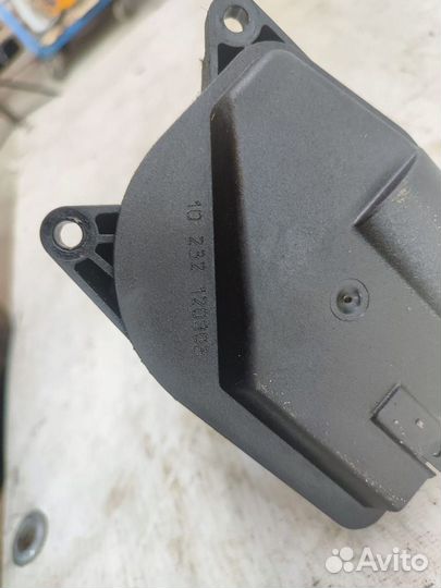 Клапан впускного коллектора, диса BMW 5 F10