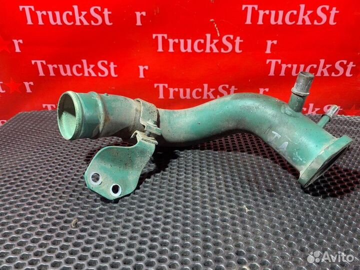 Патрубок системы охлаждения Volvo FH