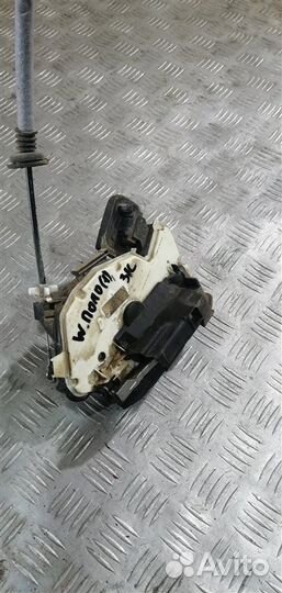 Замок двери задний левый Volkswagen Polo 612 cfna