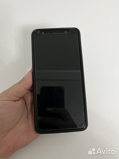 Samsung Galaxy A7 (2018), 4/64 ГБ