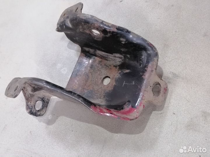 Кронштейн Mazda 323 BF 5E 1.5 1980-1989