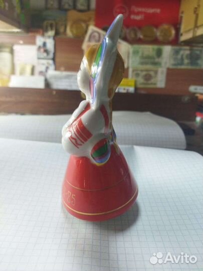 Статуэтка фарфор