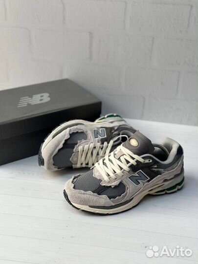 Кроссовки New Balance 2002r