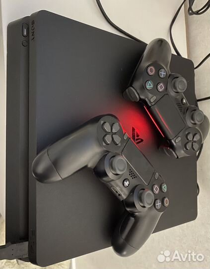 Sony PS4 Slim