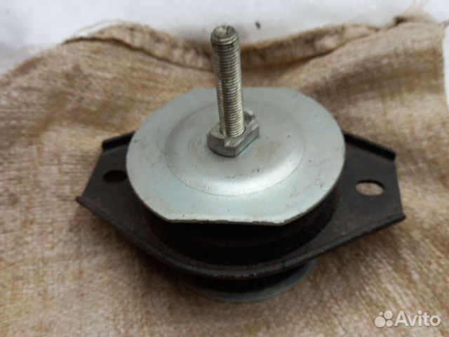 Подушка опоры двигателя