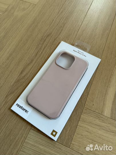 Чехол розовый moonfish для iPhone 13 Pro