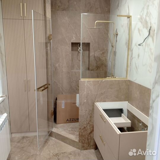 Стеклянные душевые ограждения