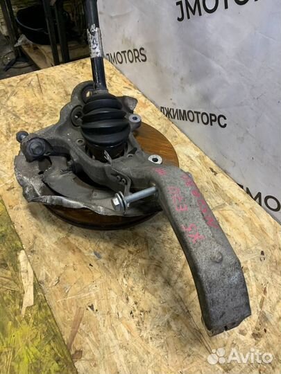 Кулак поворотный передний левый BMW X5 E70