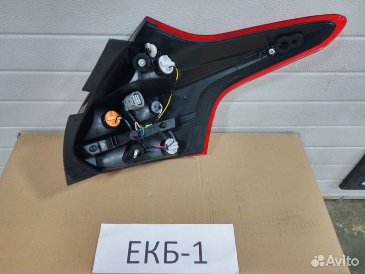 Фонарь левый Ford Focus 3 2011