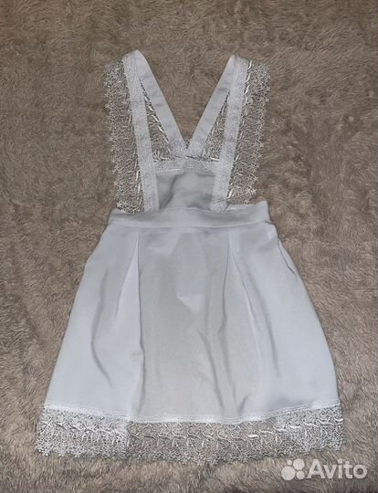 Белый школьный фартук