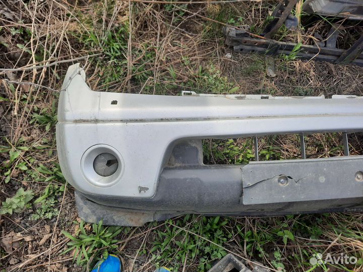 Бампер передний Ниссан Навара D40