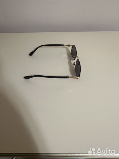 Солнцезащитные очки Gucci