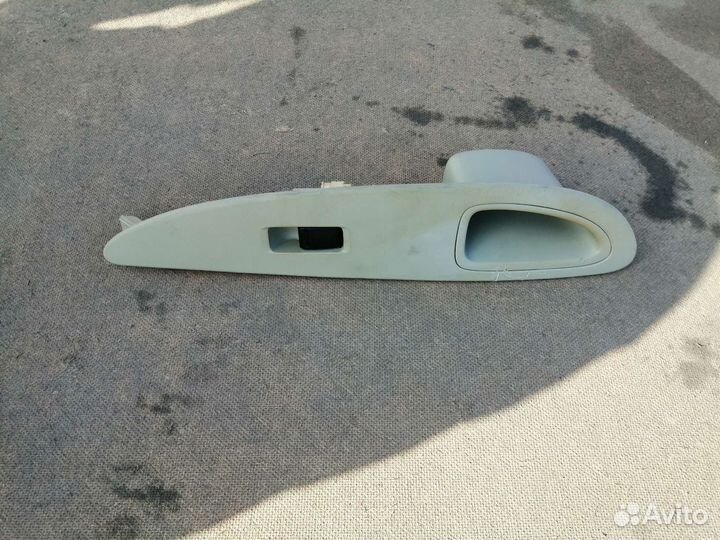 Кнопка стеклоподъемника Nissan Primera P12