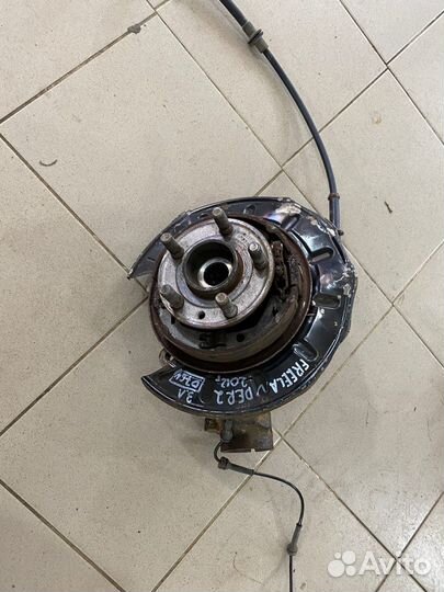 Задний поворотный кулак Land Rover Freelander 0764