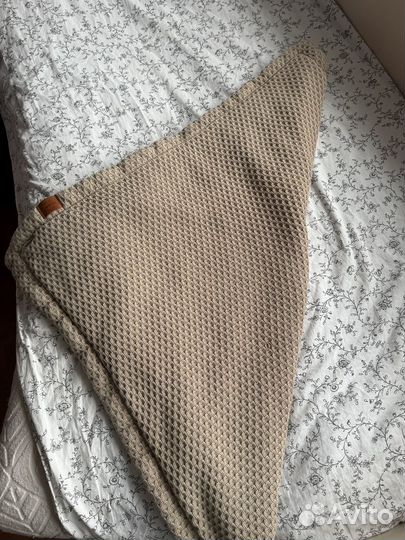 Вязаный плед на выписку loomknits