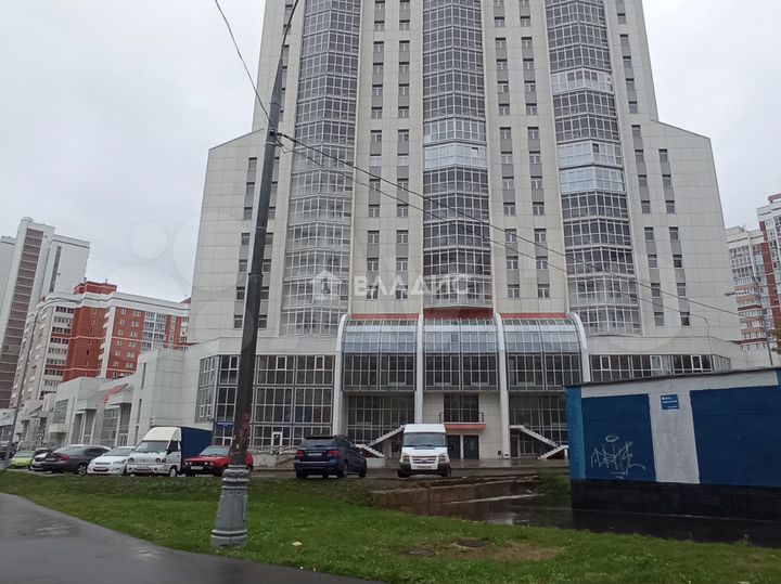 Продам торговое помещение, 349 м²