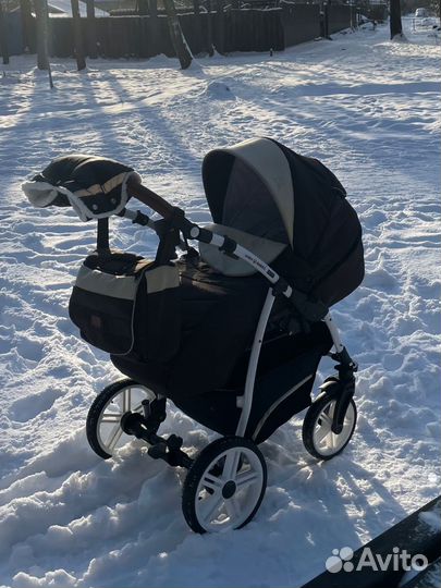 Прогулочная коляска с реверсивным блоком