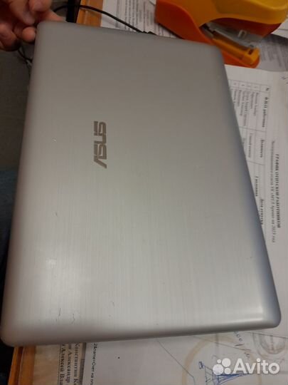 Ноутбук asus