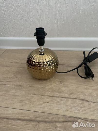 Лампа настольная