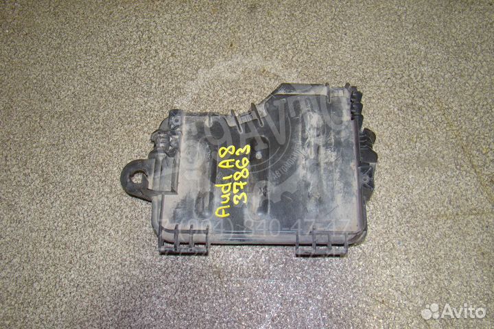 Крышка блока предохранителей Audi A8 (D3) 2002-20