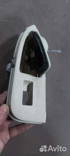 Накладка дверной общивки задняя на Nissan Fuga