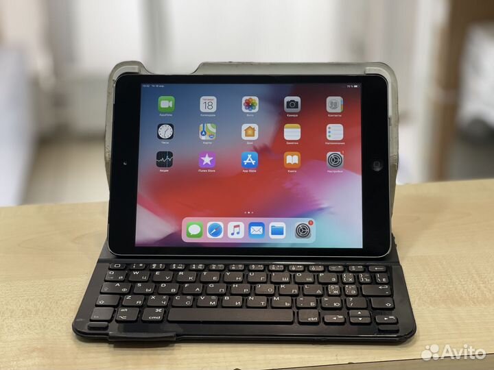 Планшет Apple iPad mini 2 32 GB Wi-fi Cellular